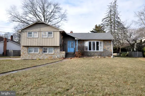 210 Philellena Rd, CHERRY HILL, NJ 08034