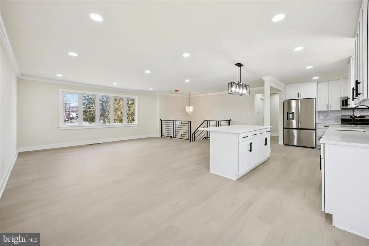 206 Mimosa Dr, Cherry Hill, NJ 08003 - Image #1