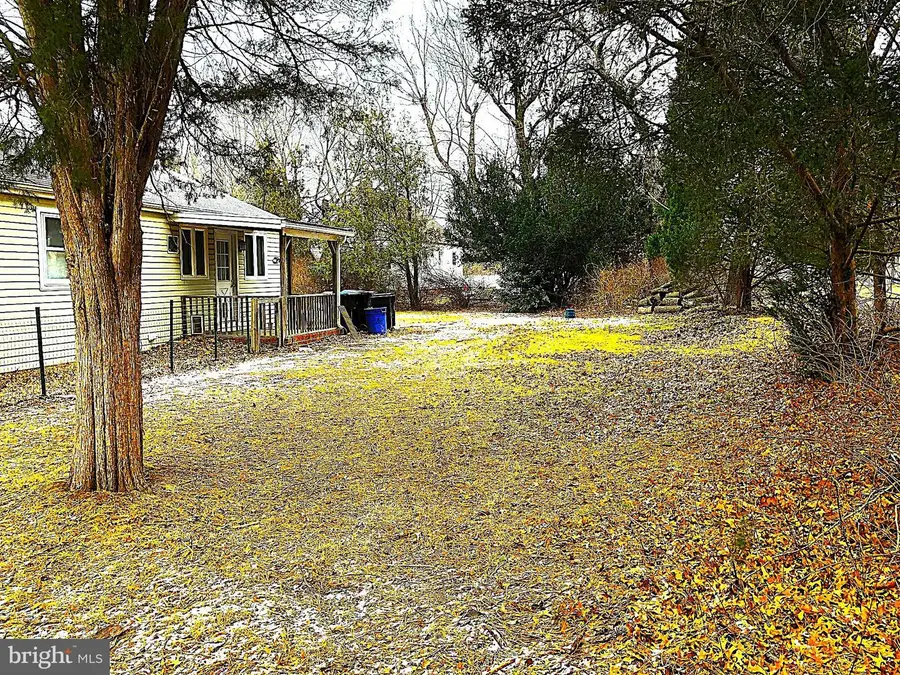 8 Roberts Ln, Berlin, NJ 08009 - Image #2