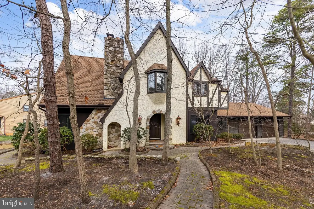 27 Eastwood Dr, Voorhees, NJ 08043 - Image #1