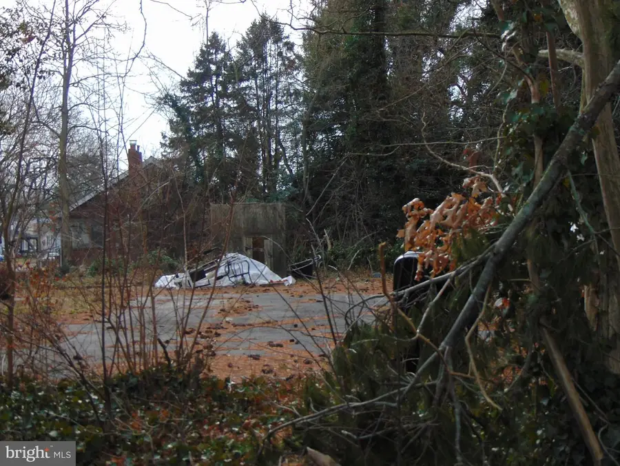 318 E Church St, Blackwood, NJ 08012 - #2