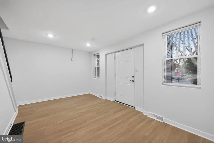 3055 Kearsarge Rd, Camden, NJ 08104 - Image #3