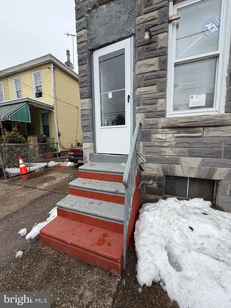 824 S 8th St, Camden, NJ 08102 - #2