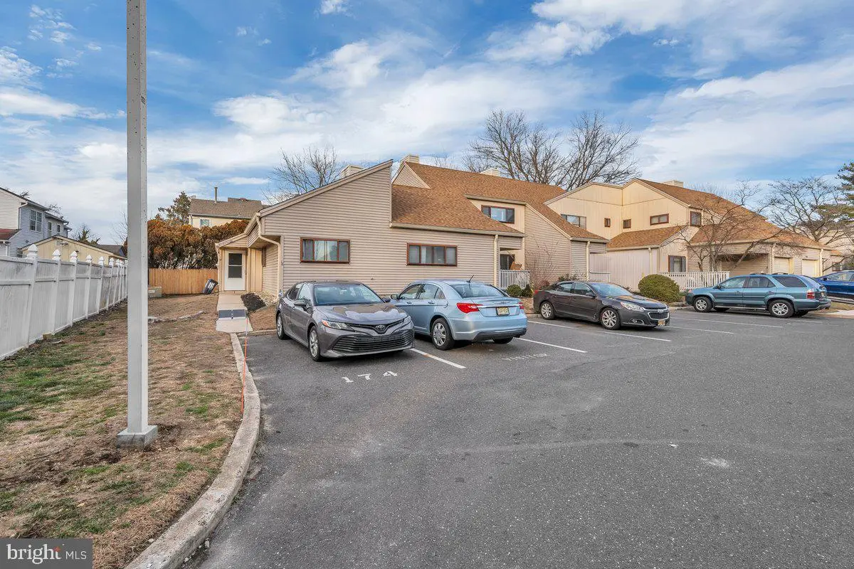 18 Chiswick Dr, Lindenwold, NJ 08021 - Image #1