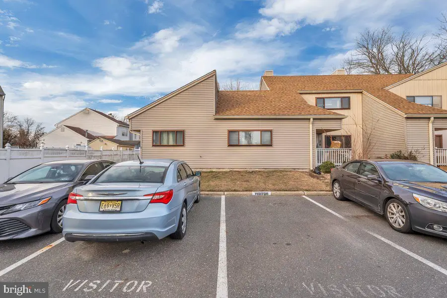 18 Chiswick Dr, Lindenwold, NJ 08021 - Image #2
