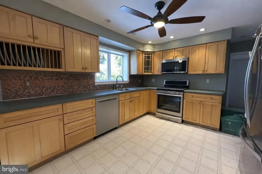 9 Hillside Rd, Stratford, NJ 08084 - Image #2