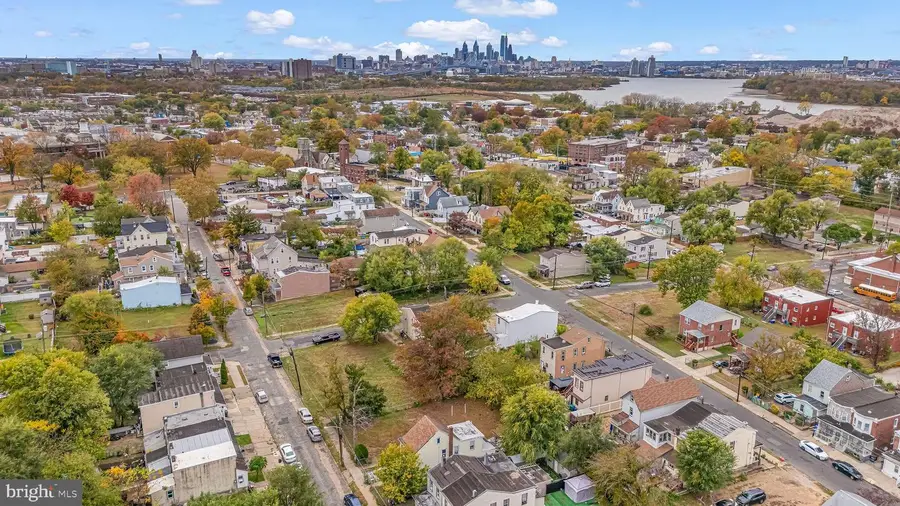 2811 Garfield St, Camden, NJ 08105 - Image #2