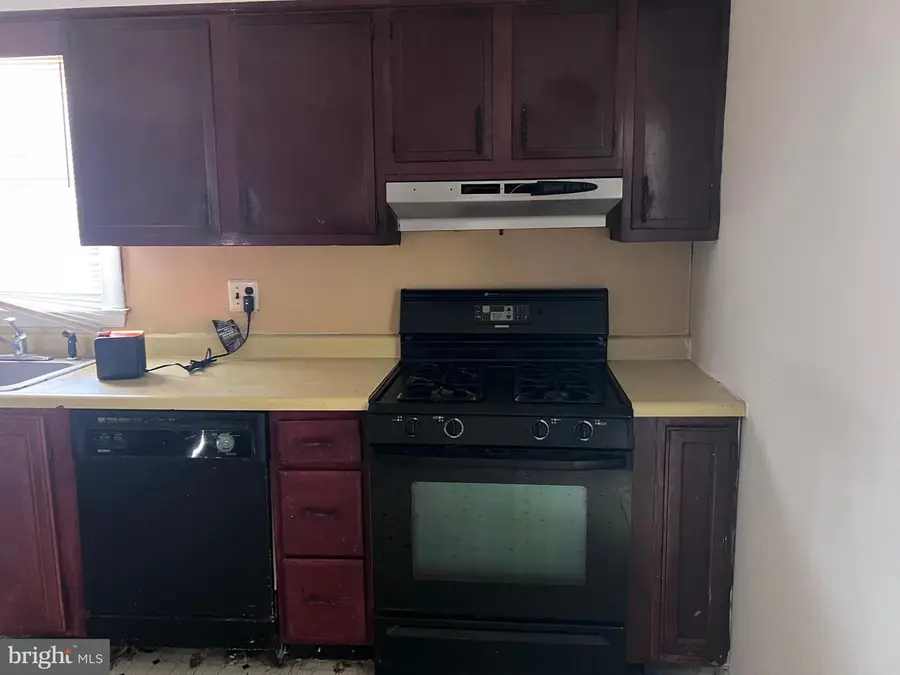 320 Company St, Lawnside, NJ 08045 - #3