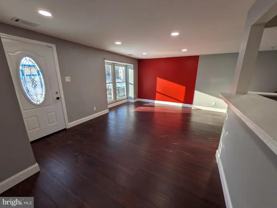 2707 Greenwood Dr, Lindenwold, NJ 08021 - #3