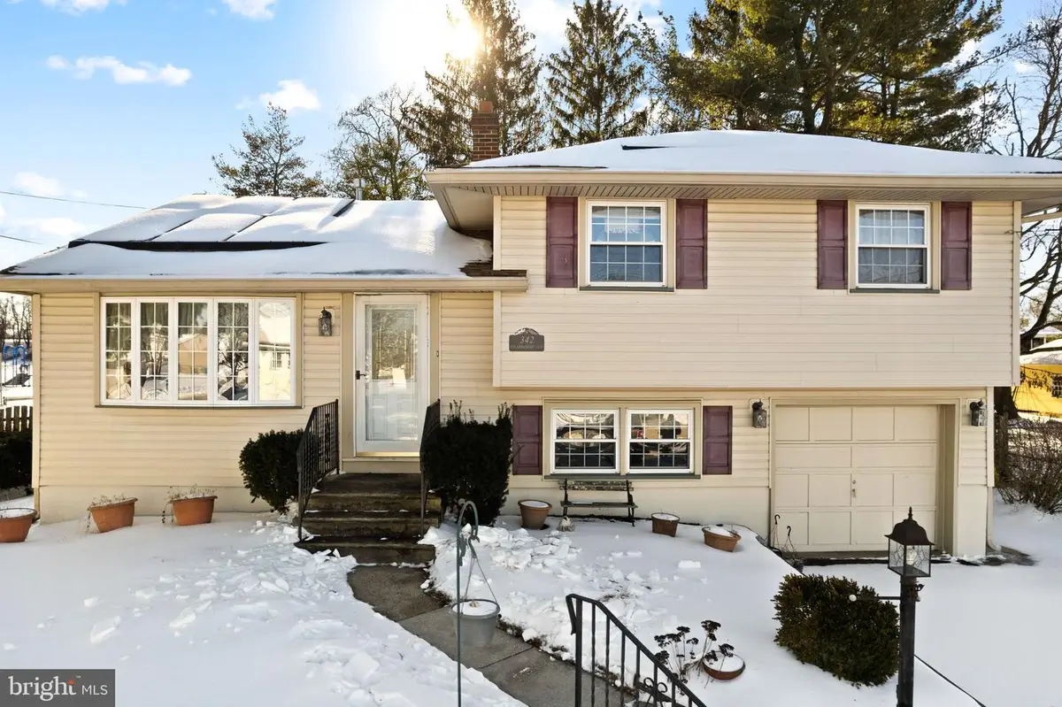 342 Dearborne Ave, Blackwood, NJ 08012 - #1