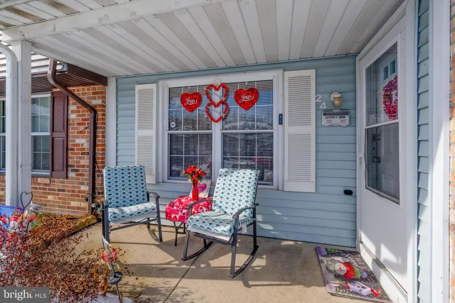 24 Magnolia Ct, Sicklerville, NJ 08081 - Image #2