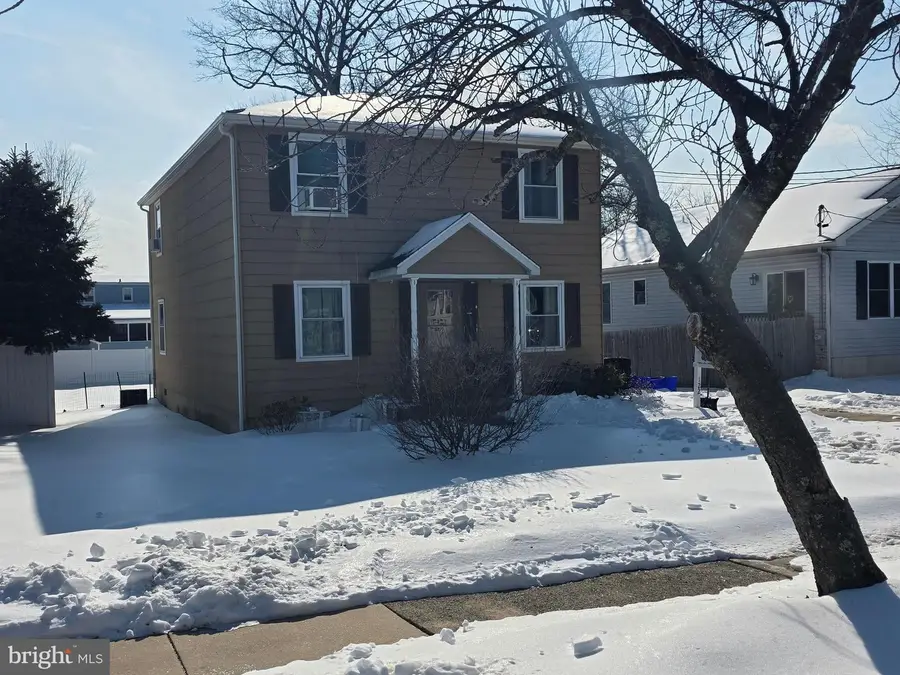 122 W Lincoln Ave, Magnolia, NJ 08049 - Image #2