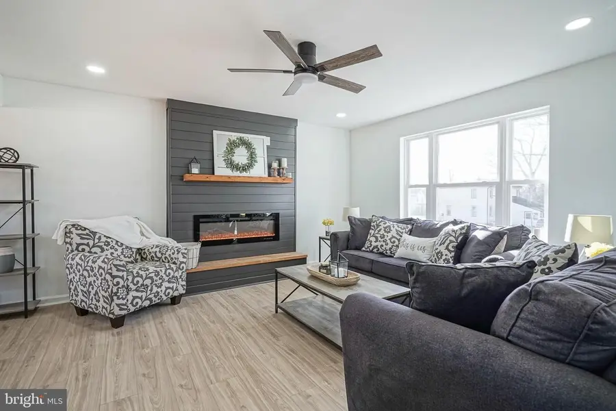 402 Holly Dr, Atco, NJ 08004 - #3