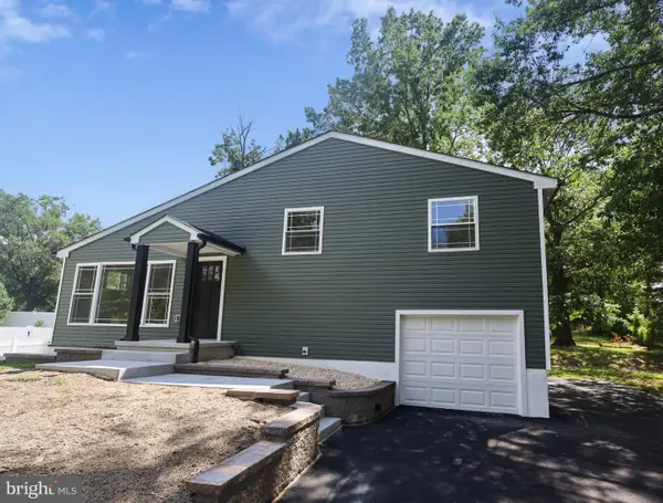 7 Gloucester Ave, SOMERDALE, NJ 08083