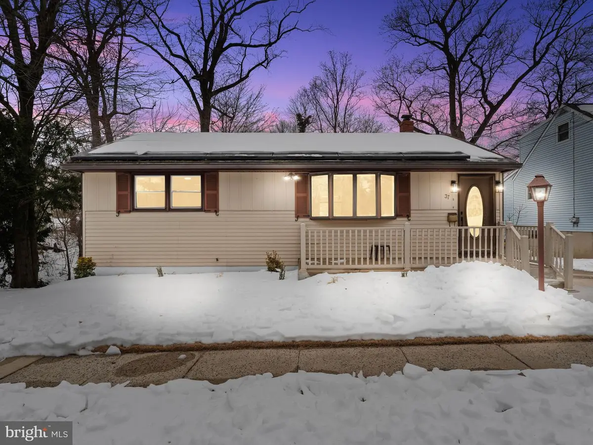 37 S Read Ave, Runnemede, NJ 08078 - #1