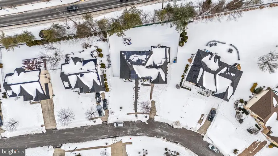 24 Exton Cir, Cherry Hill, NJ 08003 - #2