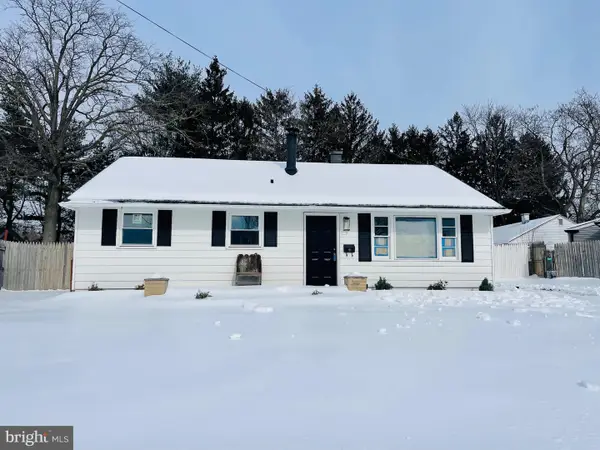 4 Walnut Cir N, WEST BERLIN, NJ 08091