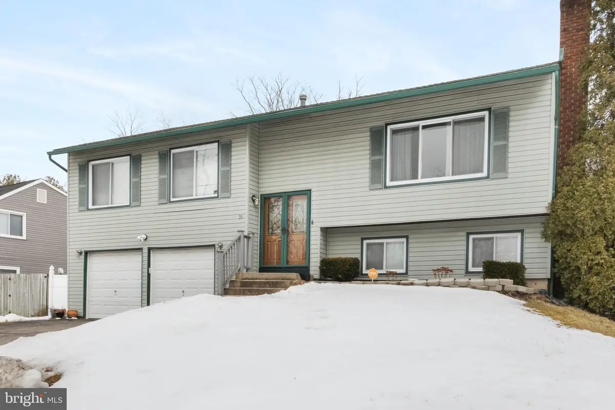 31 Pershing Ln, Sicklerville, NJ 08081 - #1