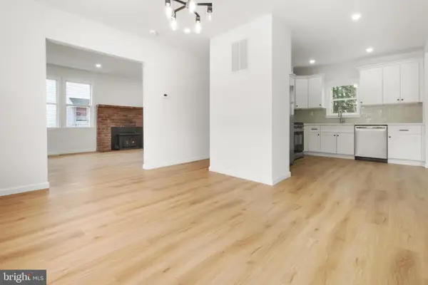 119 Hemlock Ave, LAUREL SPRINGS, NJ 08021