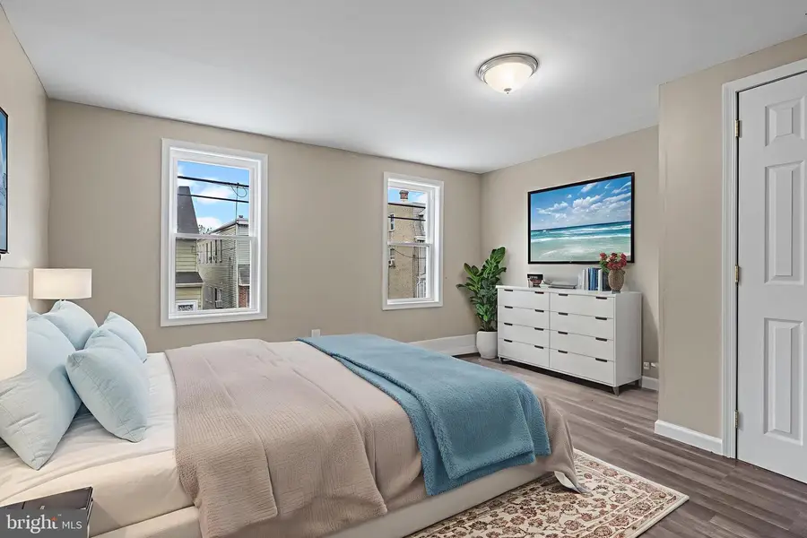 327 Mercer St, Gloucester City, NJ 08030 - #3