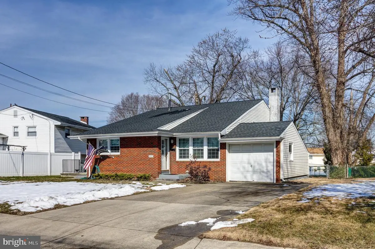 237 Creek Rd, Bellmawr, NJ 08031 - #1