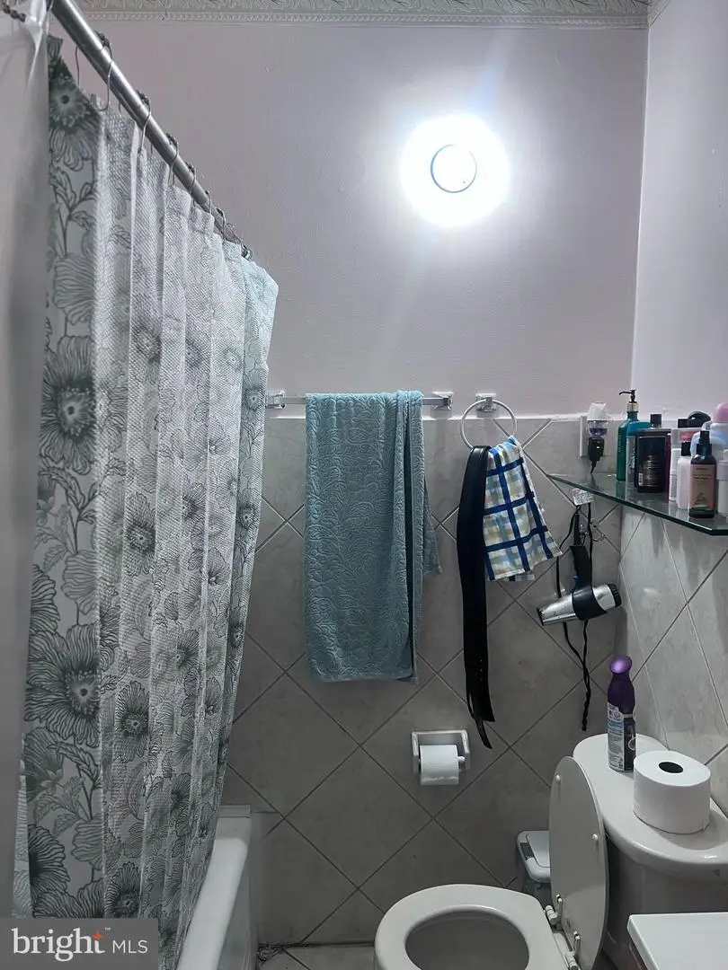 579 Pine St, Camden, NJ 08103 - #3