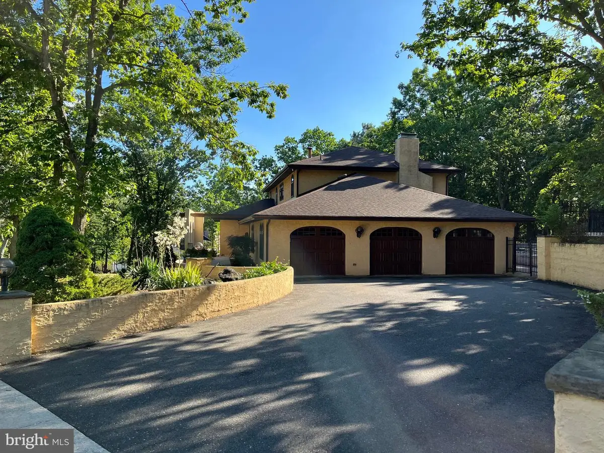 40 Chippenham Dr, Voorhees, NJ 08043 - #1