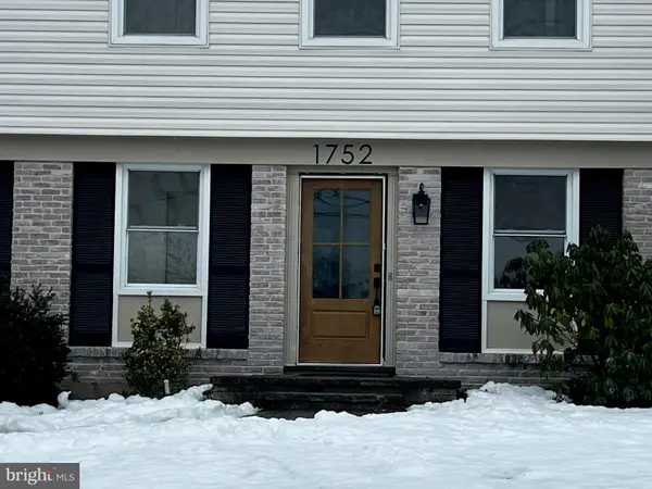 1752 Lark Ln, CHERRY HILL, NJ 08003