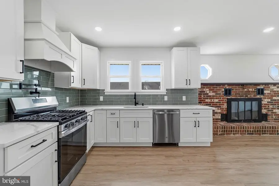 615 Green Ave, Mount Ephraim, NJ 08059 - #3