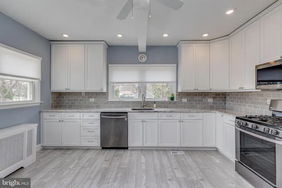 236 E Williams Ave, Barrington, NJ 08007 - #3