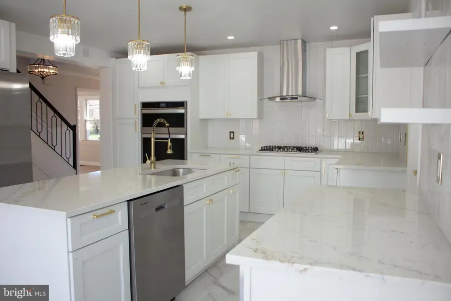 124 Warwick Rd, Lawnside, NJ 08045 - #3