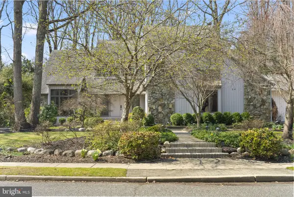 24 Yorkshire Dr, VOORHEES, NJ 08043