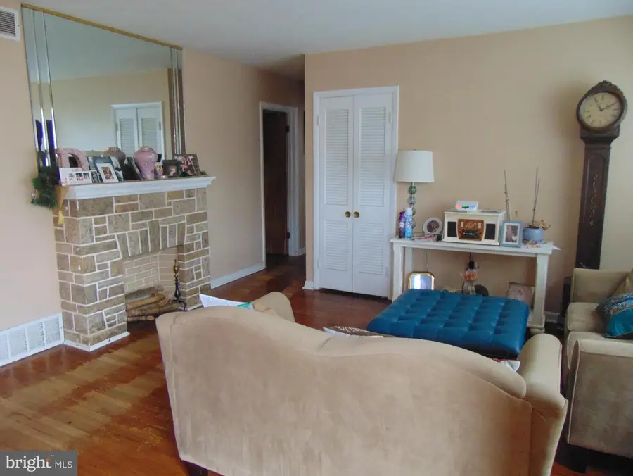 902 Glendora Ave, Glendora, NJ 08029 - #3