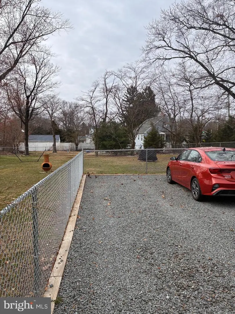 20 W Laurel Rd, Stratford, NJ 08084 - #2