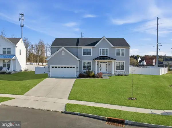 1 Champlain St, SICKLERVILLE, NJ 08081