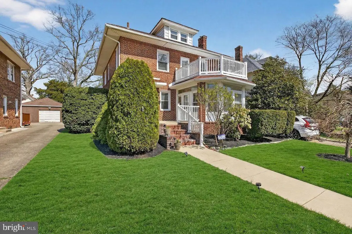 2722 Cove Rd, Pennsauken, NJ 08109 - #1