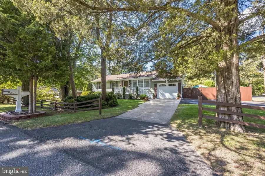 201 Walnut Ave, Berlin, NJ 08009 - #2