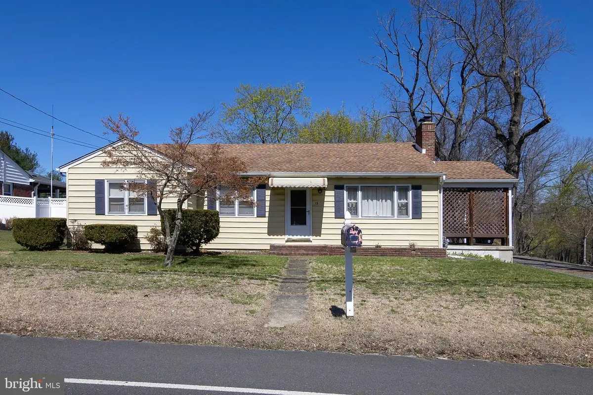 13 Cedar Brook Rd, Sicklerville, NJ 08081 - #1