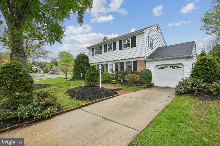 11 N Woodstock Dr, Cherry Hill, NJ 08034 - #2