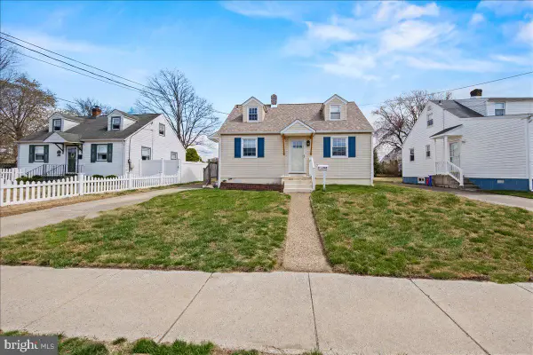 205 Union Ave, BELLMAWR, NJ 08031