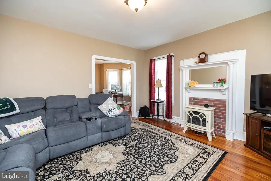 109 Lees Ave, Collingswood, NJ 08108 - #3
