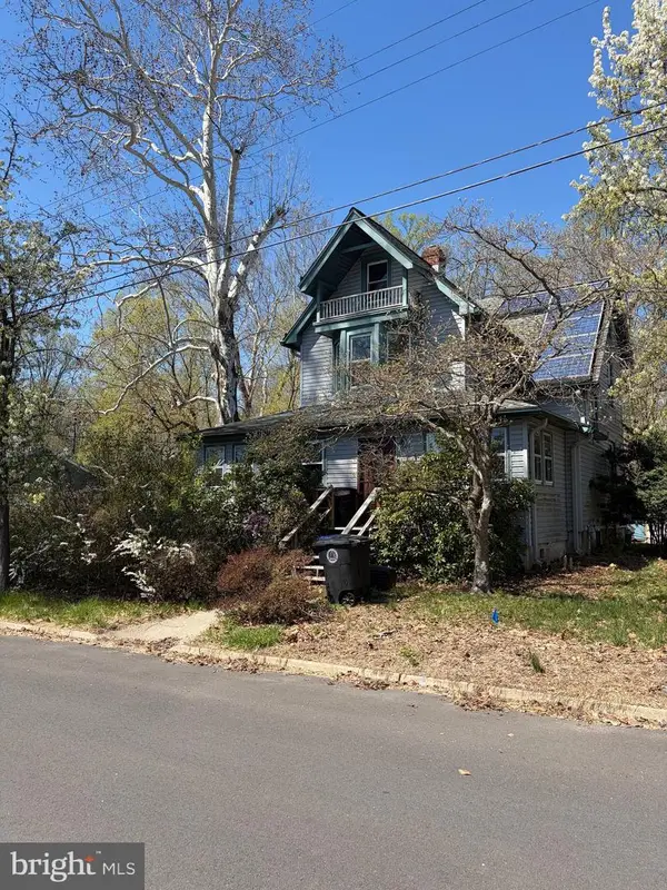 202 State Ave, LINDENWOLD, NJ 08021