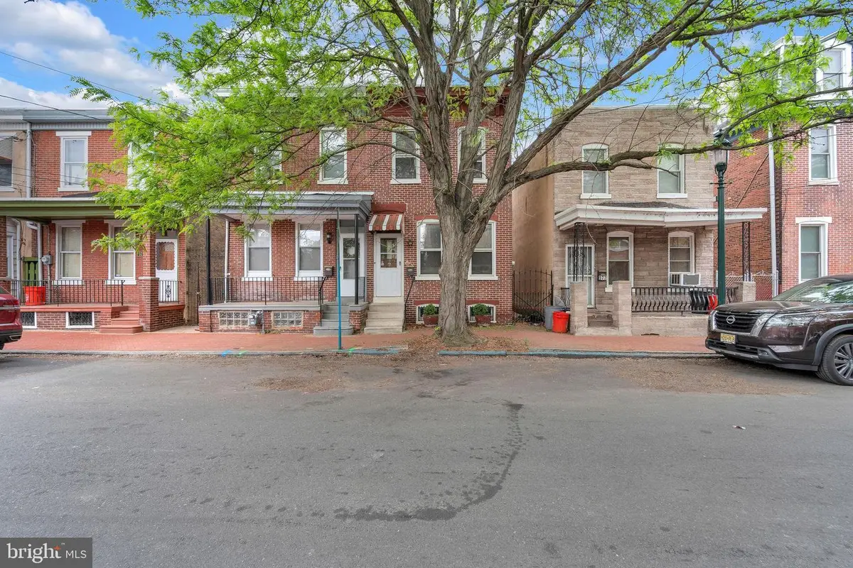 575 Berkley St, Camden, NJ 08103 - #1
