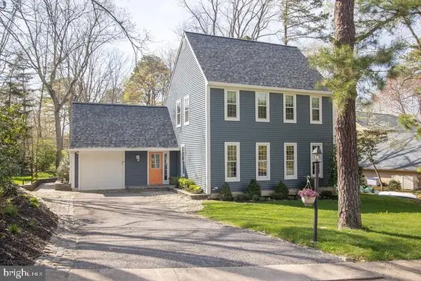 4 Tallowood Dr, VOORHEES, NJ 08043