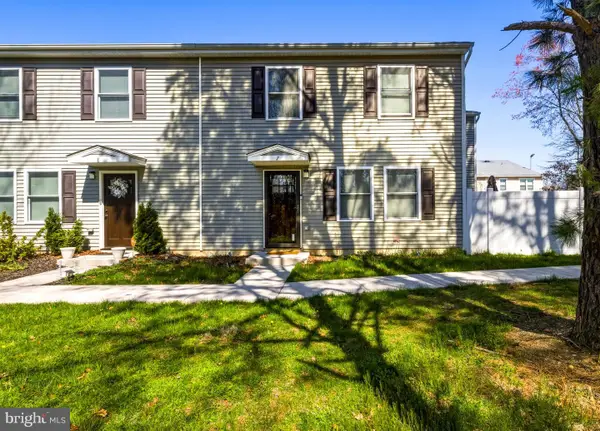 7 Lyons Ct, SICKLERVILLE, NJ 08081