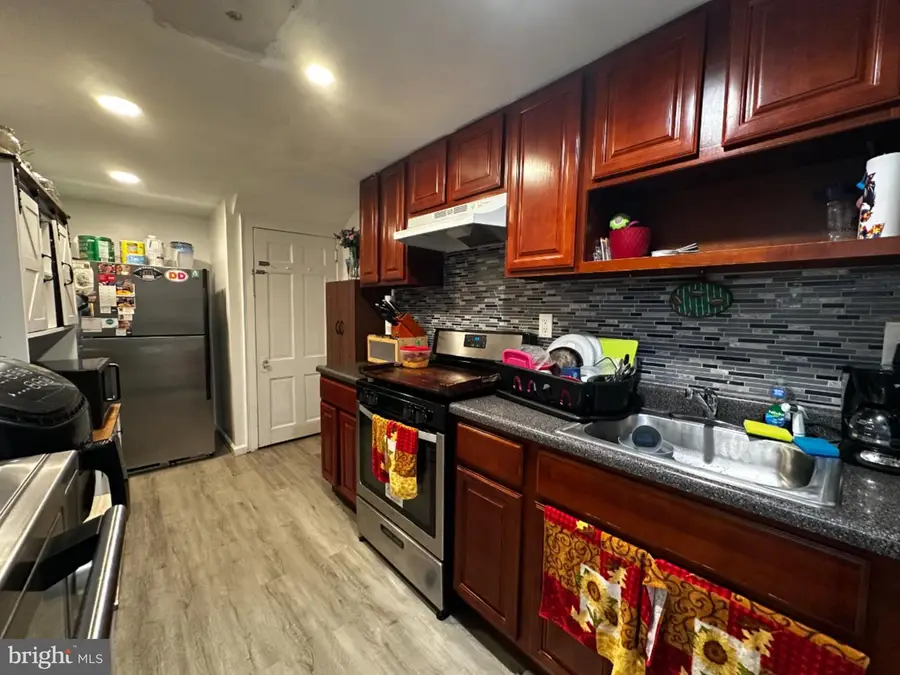 3049 Porter Rd, Camden, NJ 08104 - #3