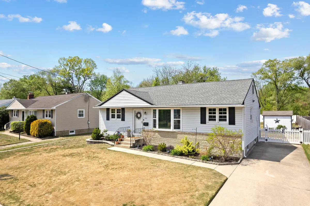 725 W 3rd Ave, Runnemede, NJ 08078 - #1