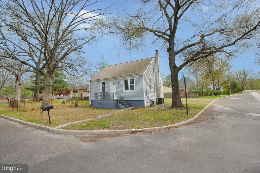 202 Chestnut Ave, West Berlin, NJ 08091 - #2