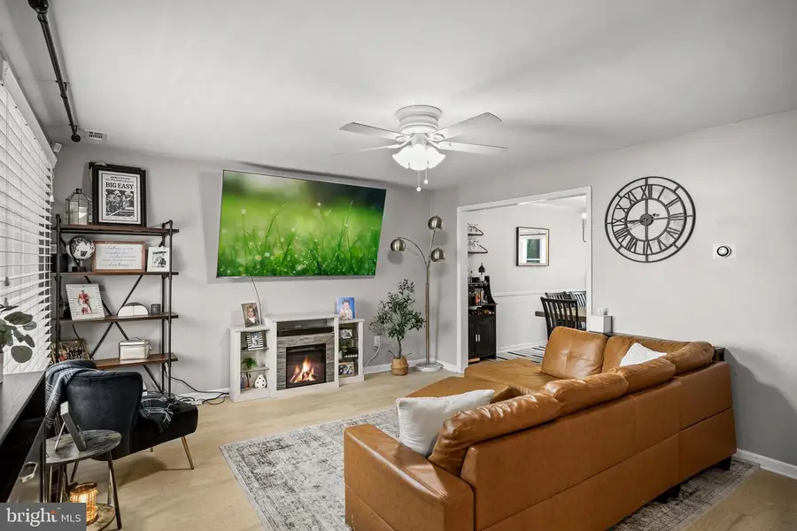 71 Edinburgh Rd, Blackwood, NJ 08012 - #3