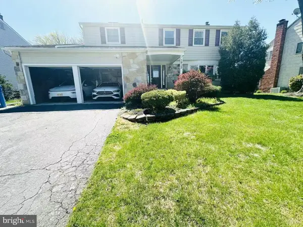 1913 Birchwood Park Dr N, CHERRY HILL, NJ 08003